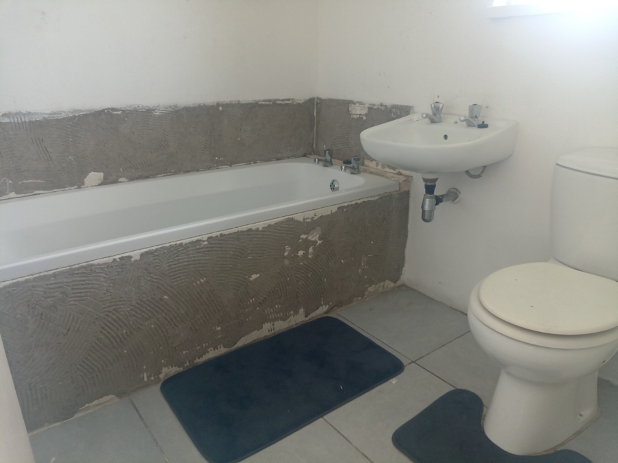 To Let 2 Bedroom Property for Rent in Woodlands Western Cape